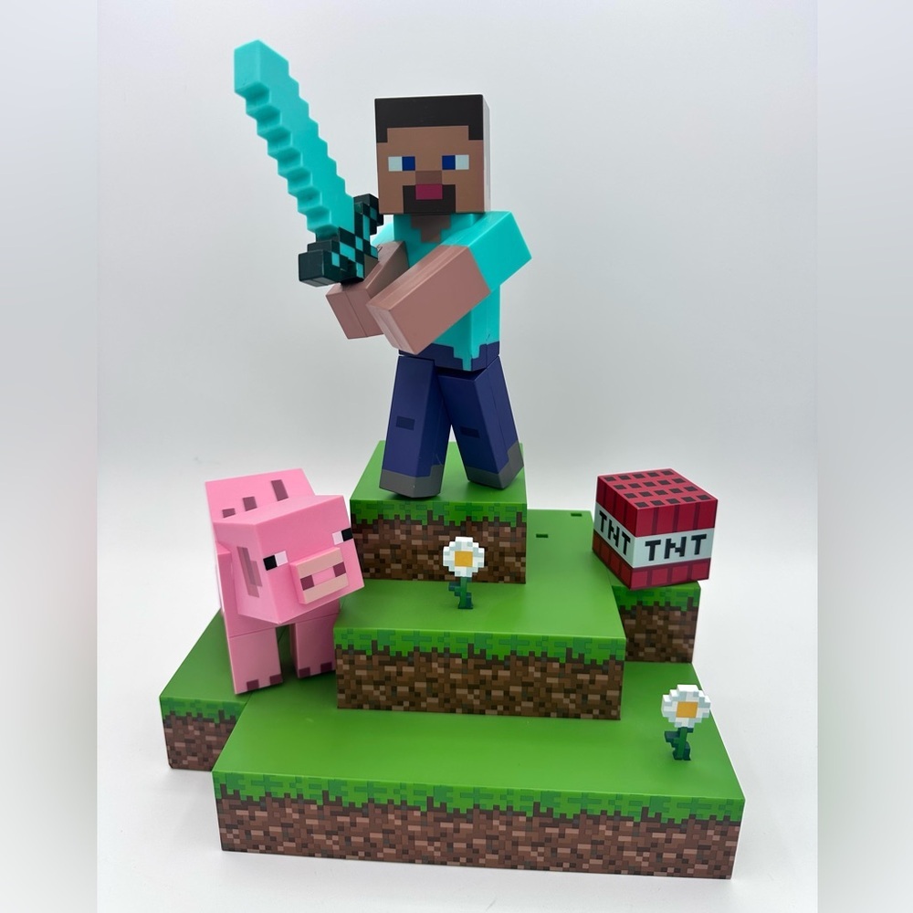 Paladone Minecraft Steve Diorama Light 12”x9.5”